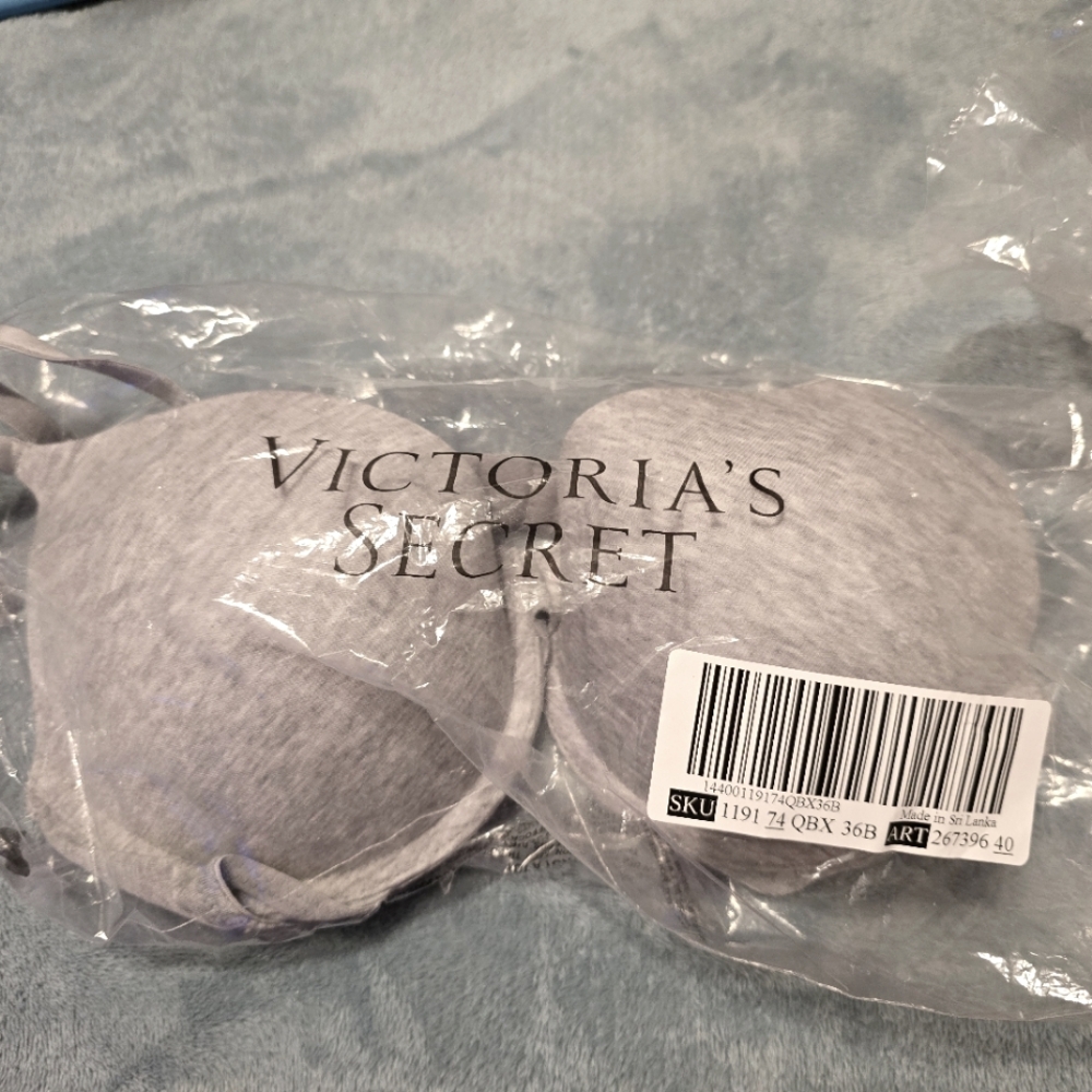 Victoria's Secret Bra's SELLING SEPERATE OR TOGETHER. PLEASE READ BELOW!